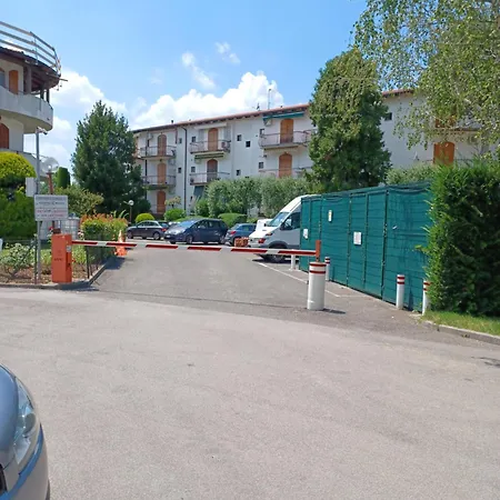 Sweet A 800 M Dal Centro E Dal Apartament